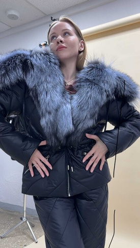 Черный зимний костюм для прогулок с мехом норвежской чернобурки - куртка и штаны - 46-48