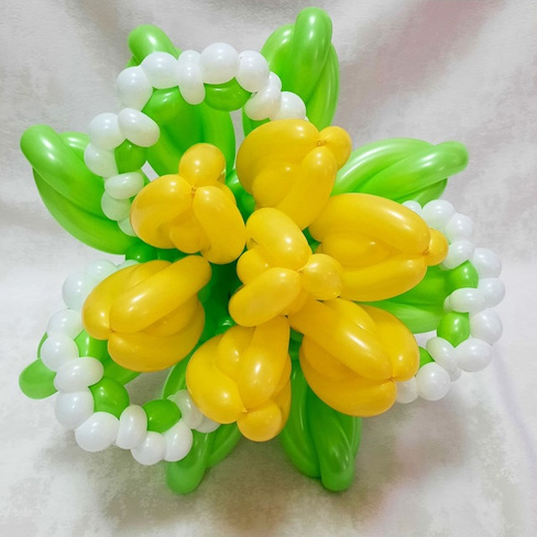 Букет цветов из шаров " Тюльпанчики"