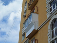 Холодное остекление балкона алюминиевым профилем Provedal с выносом