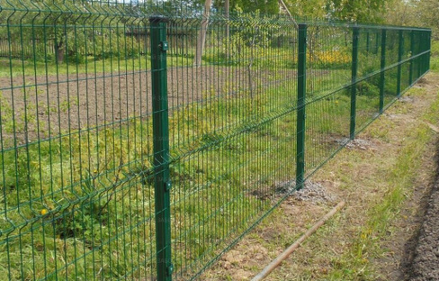 Забор из сварной сетки 3Д высотой 2 метра